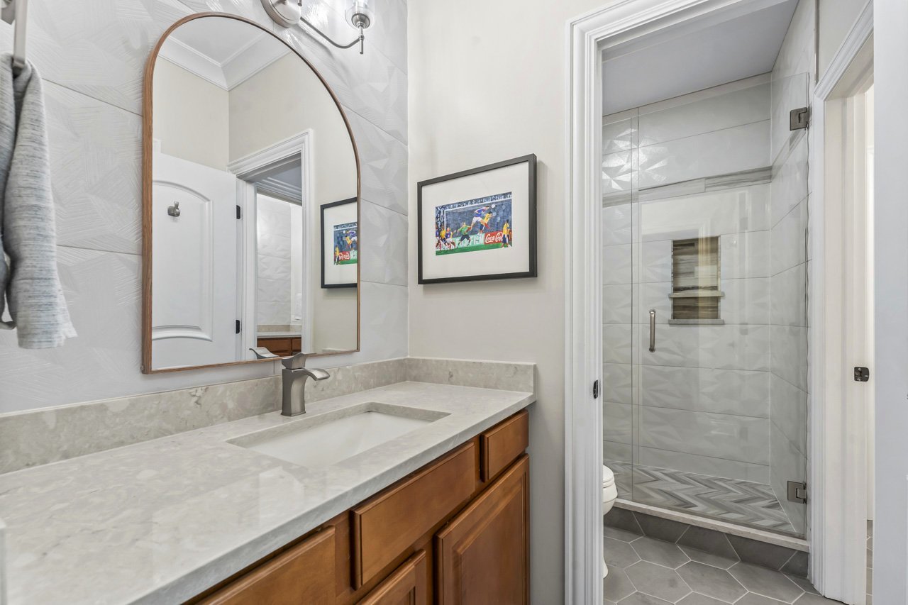 6209 Whiteoak Drive, McHenry, IL 60050