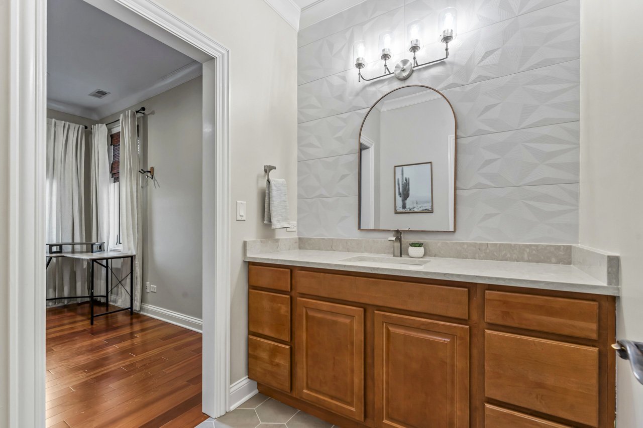 6209 Whiteoak Drive, McHenry, IL 60050