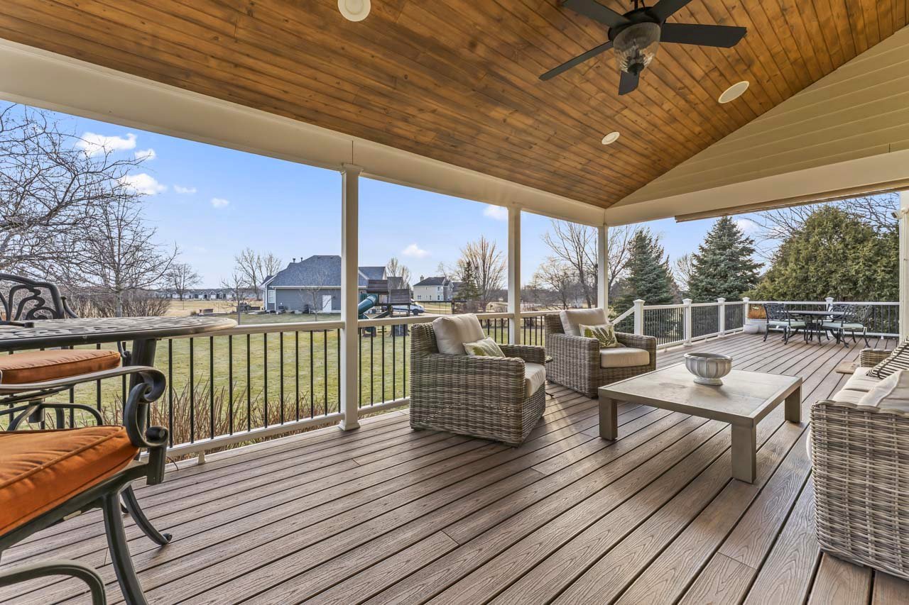 6209 Whiteoak Drive, McHenry, IL 60050