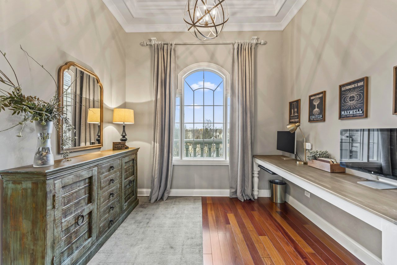 6209 Whiteoak Drive, McHenry, IL 60050