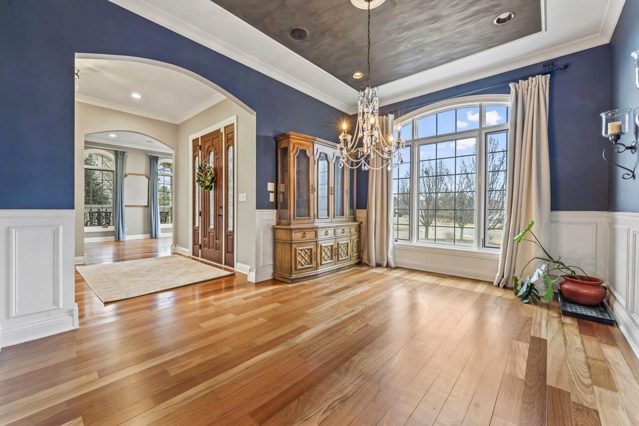 6209 Whiteoak Drive, McHenry, IL 60050