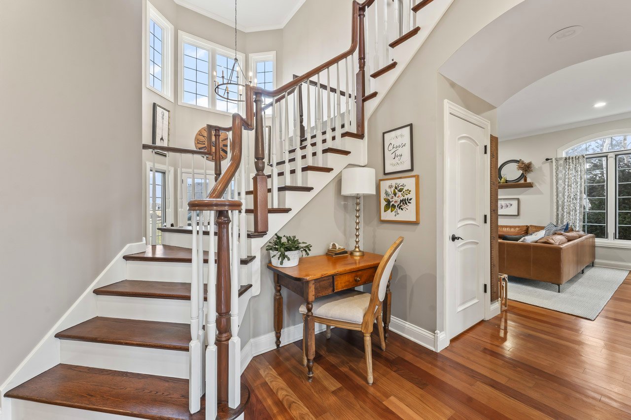 6209 Whiteoak Drive, McHenry, IL 60050