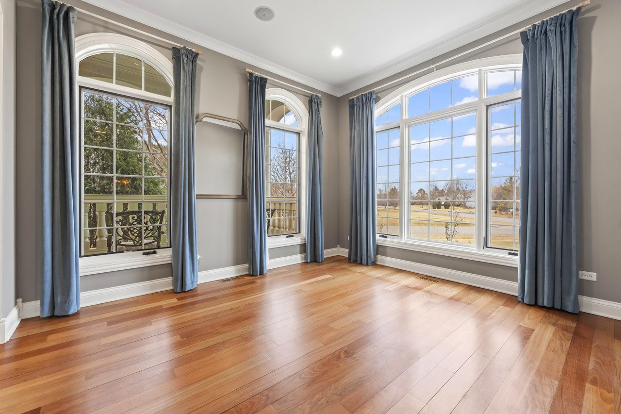 6209 Whiteoak Drive, McHenry, IL 60050