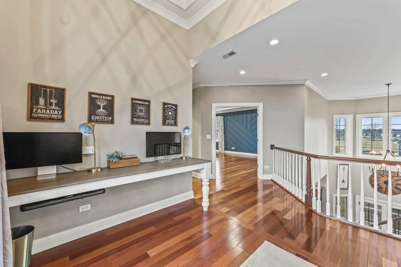 6209 Whiteoak Drive, McHenry, IL 60050