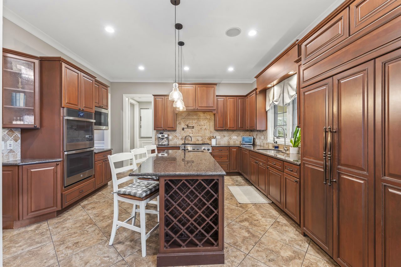 6209 Whiteoak Drive, McHenry, IL 60050