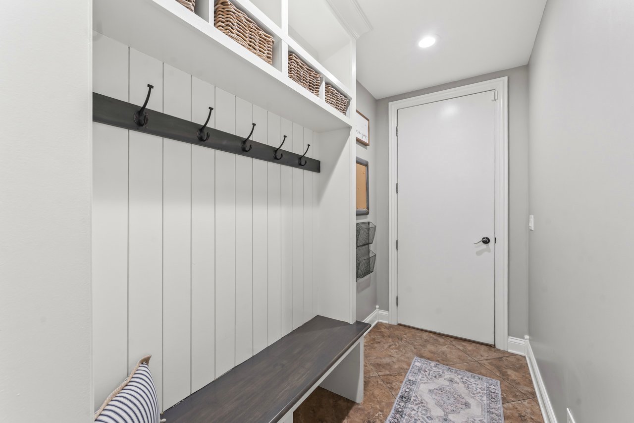 6209 Whiteoak Drive, McHenry, IL 60050