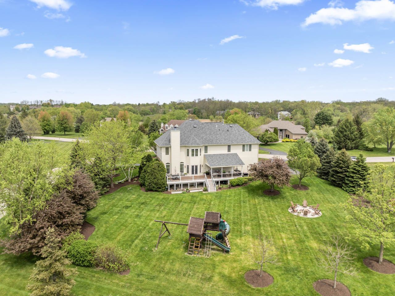 6209 Whiteoak Drive, McHenry, IL 60050