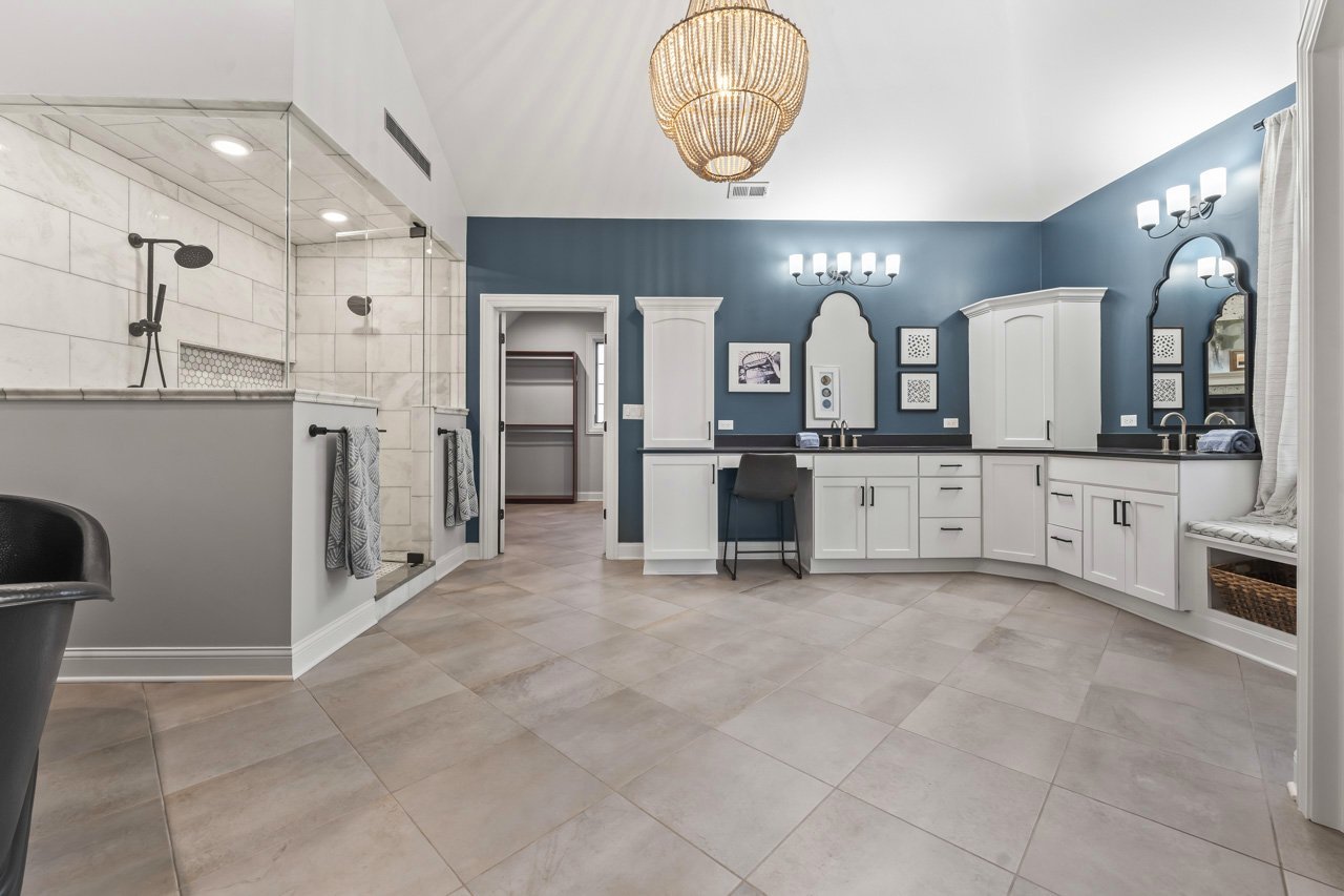 6209 Whiteoak Drive, McHenry, IL 60050