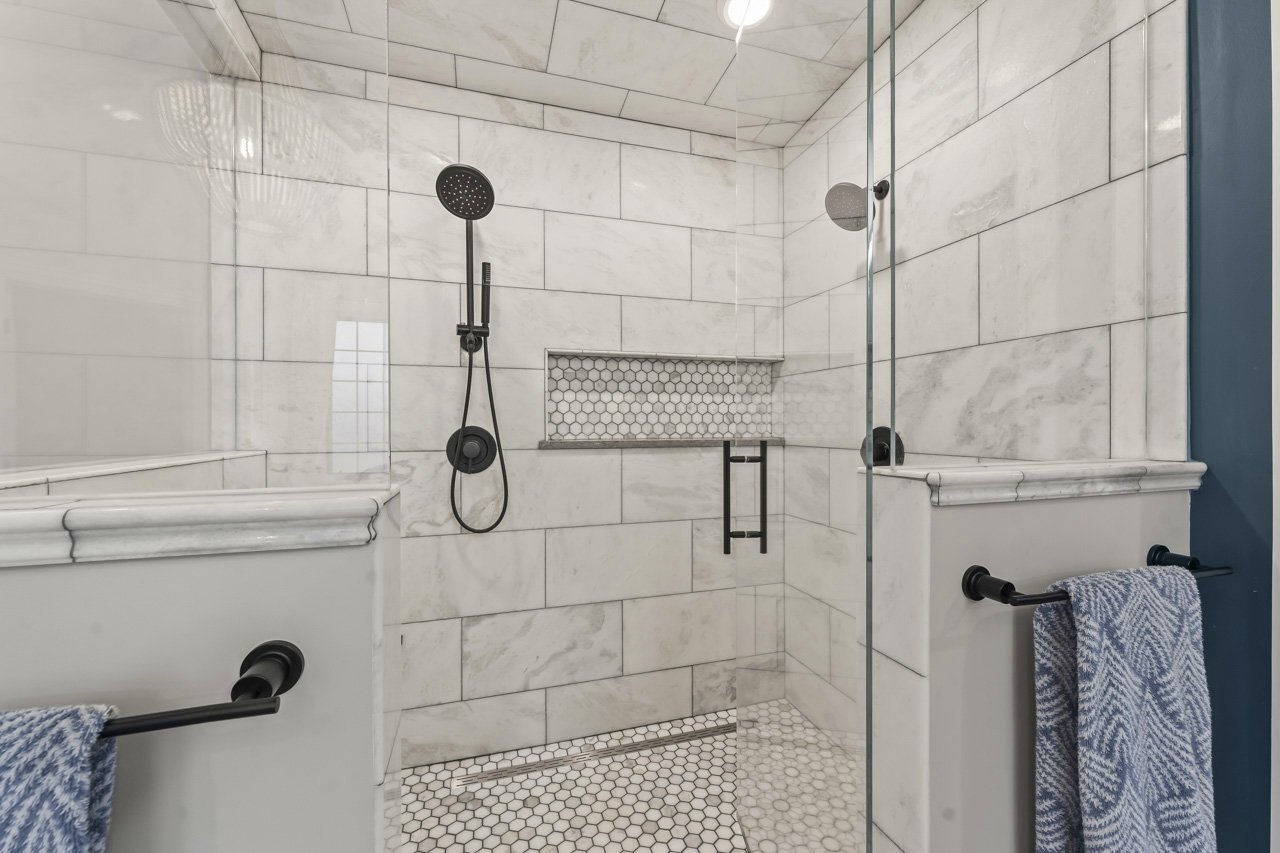 6209 Whiteoak Drive, McHenry, IL 60050