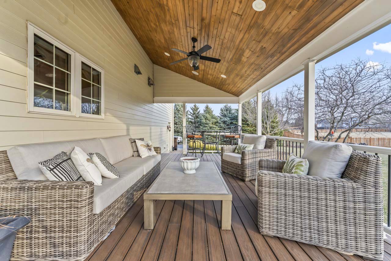 6209 Whiteoak Drive, McHenry, IL 60050