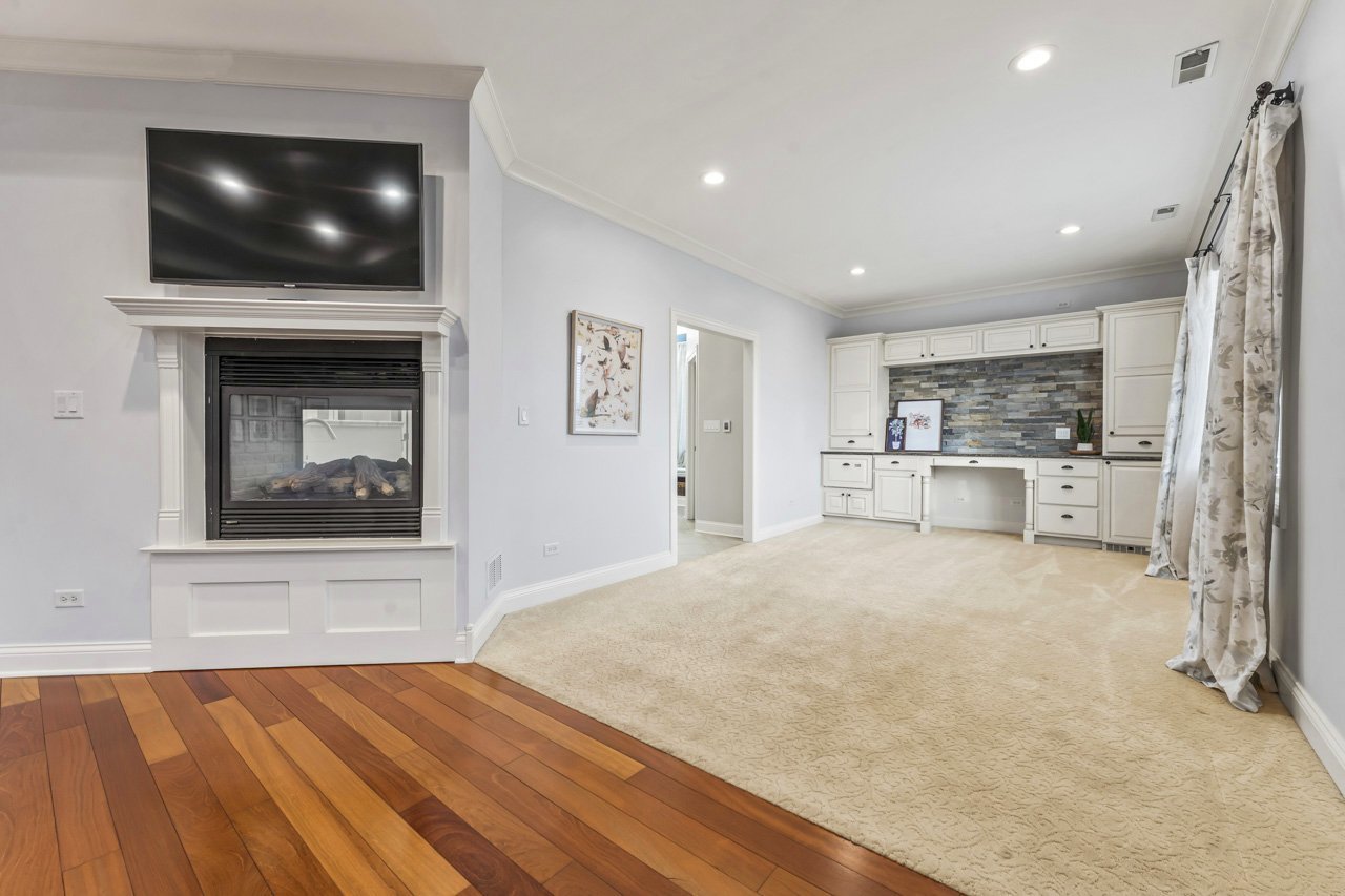 6209 Whiteoak Drive, McHenry, IL 60050