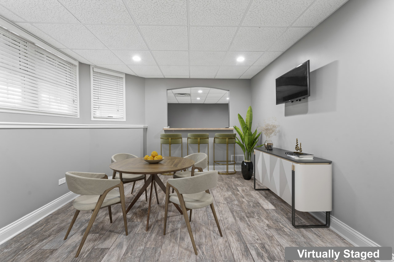 6209 Whiteoak Drive, McHenry, IL 60050