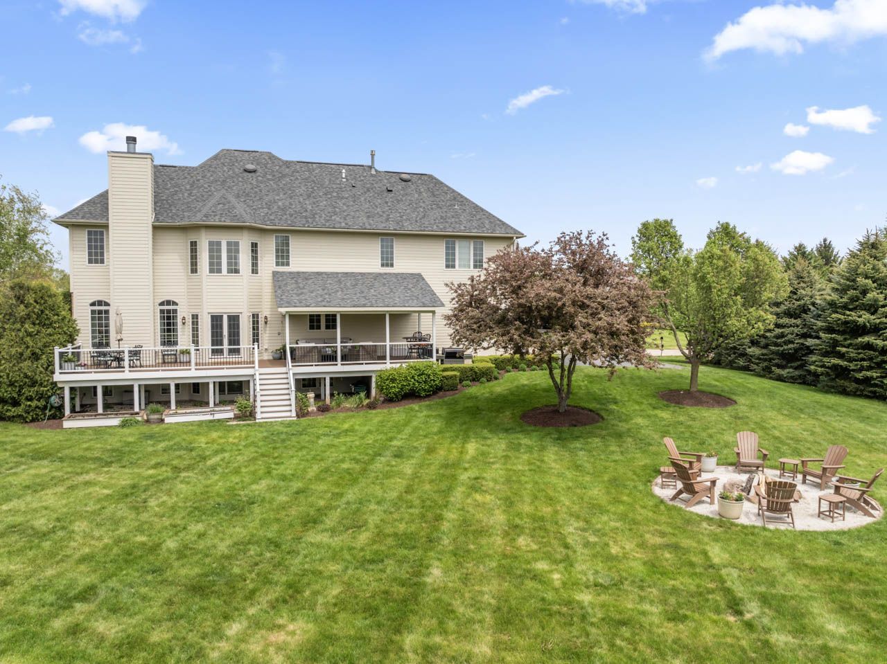 6209 Whiteoak Drive, McHenry, IL 60050