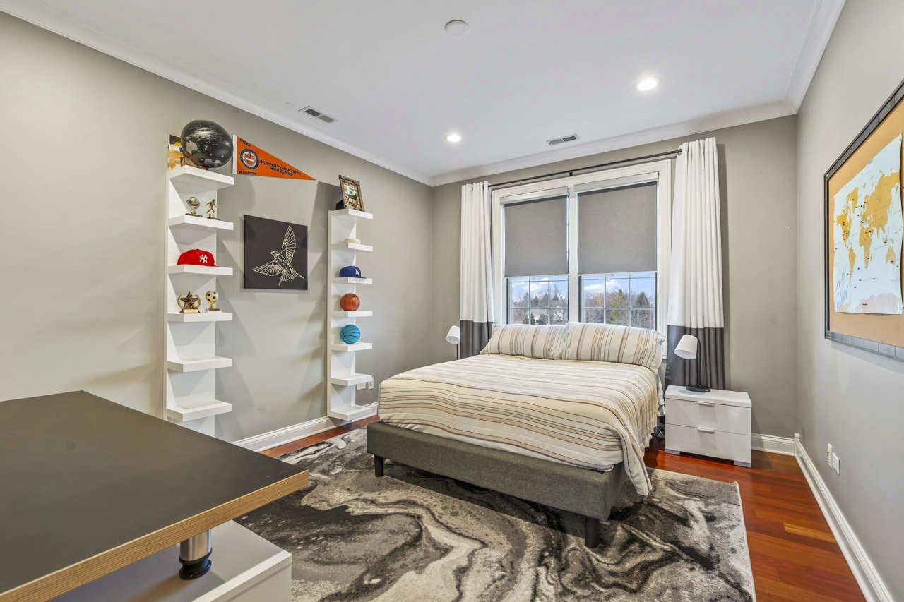 6209 Whiteoak Drive, McHenry, IL 60050