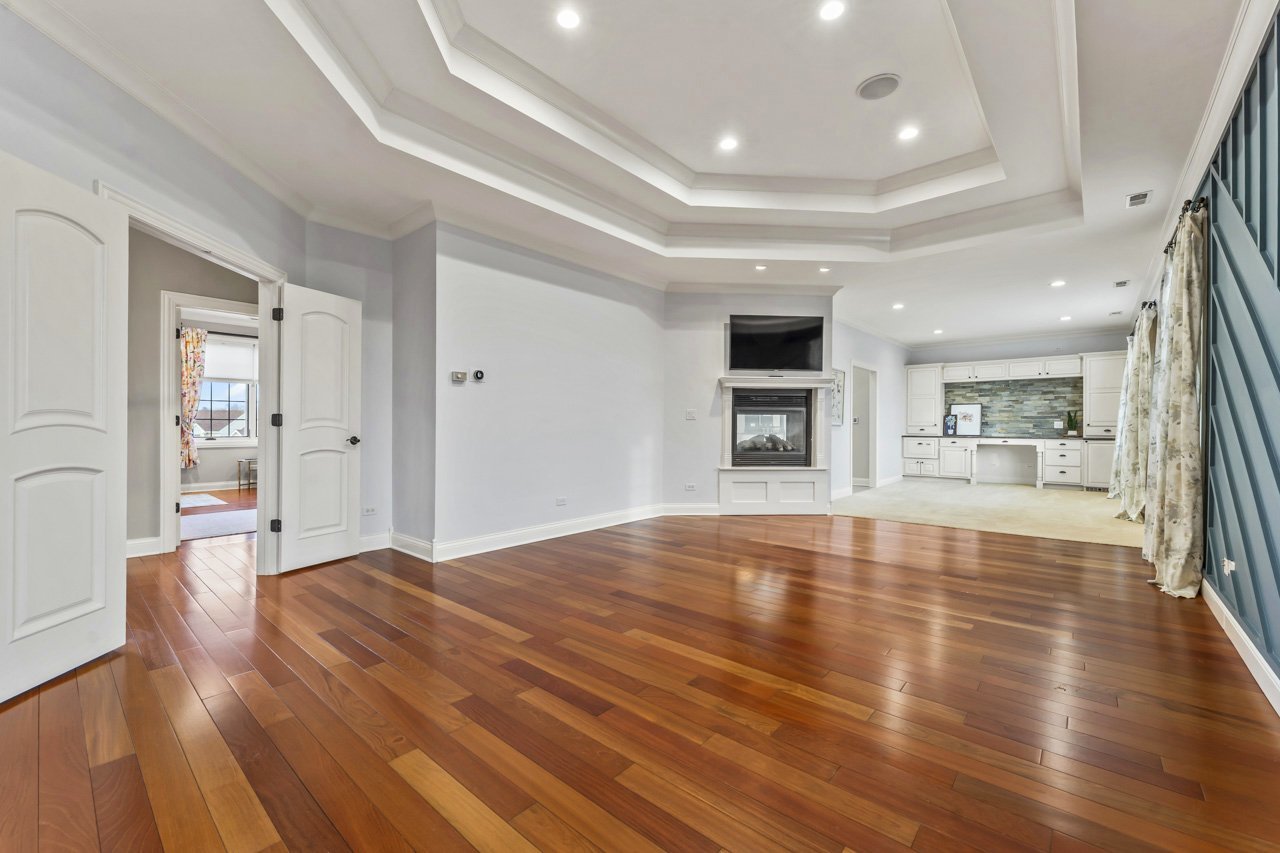 6209 Whiteoak Drive, McHenry, IL 60050