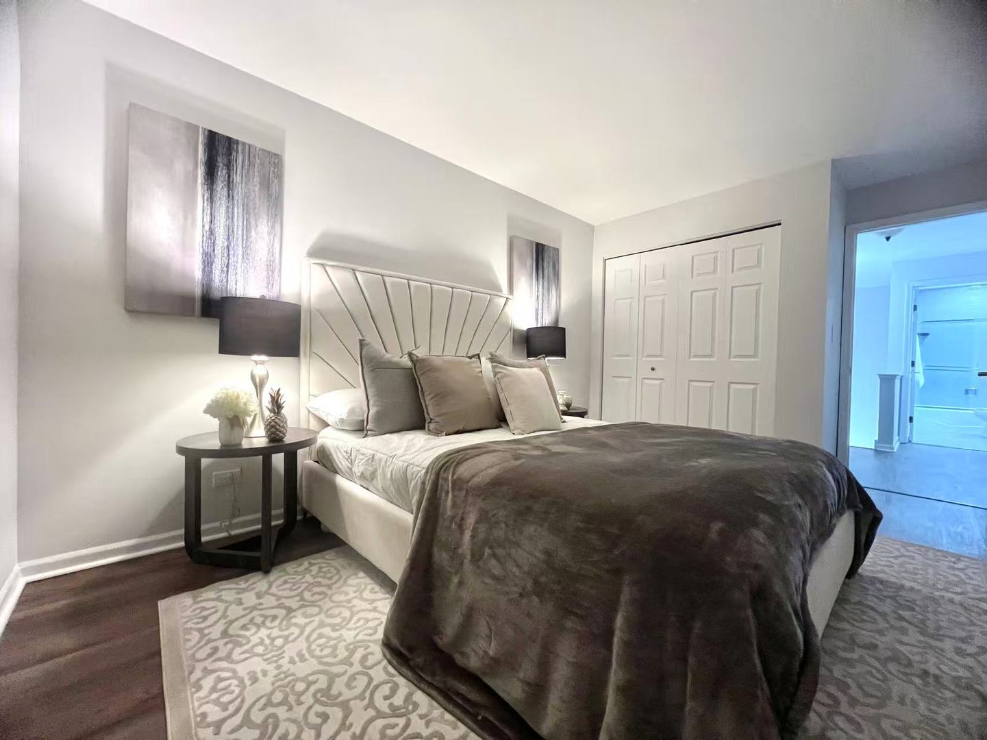 2040 N Sedgwick Street #H, Chicago, IL 60614