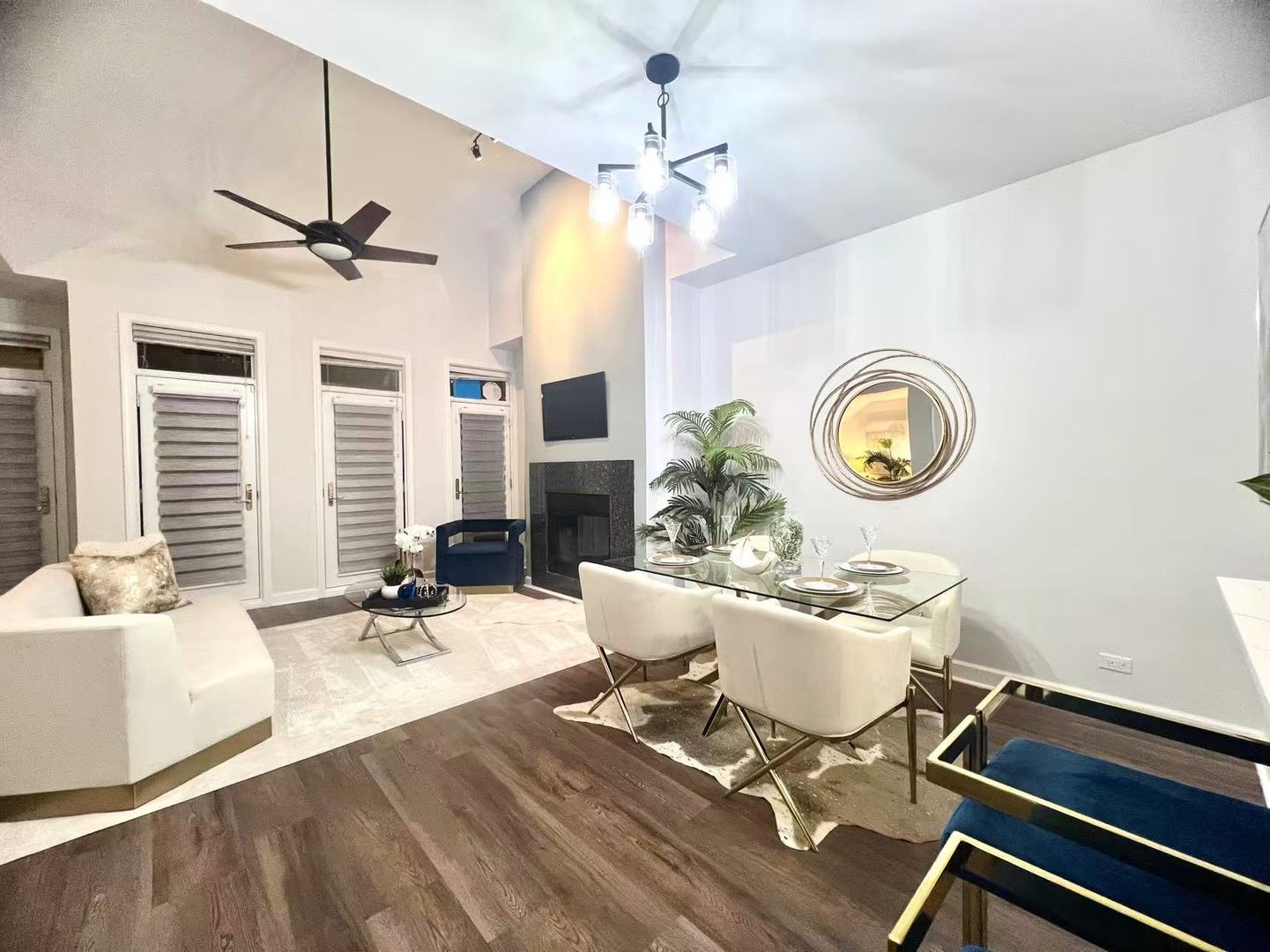 2040 N Sedgwick Street #H, Chicago, IL 60614