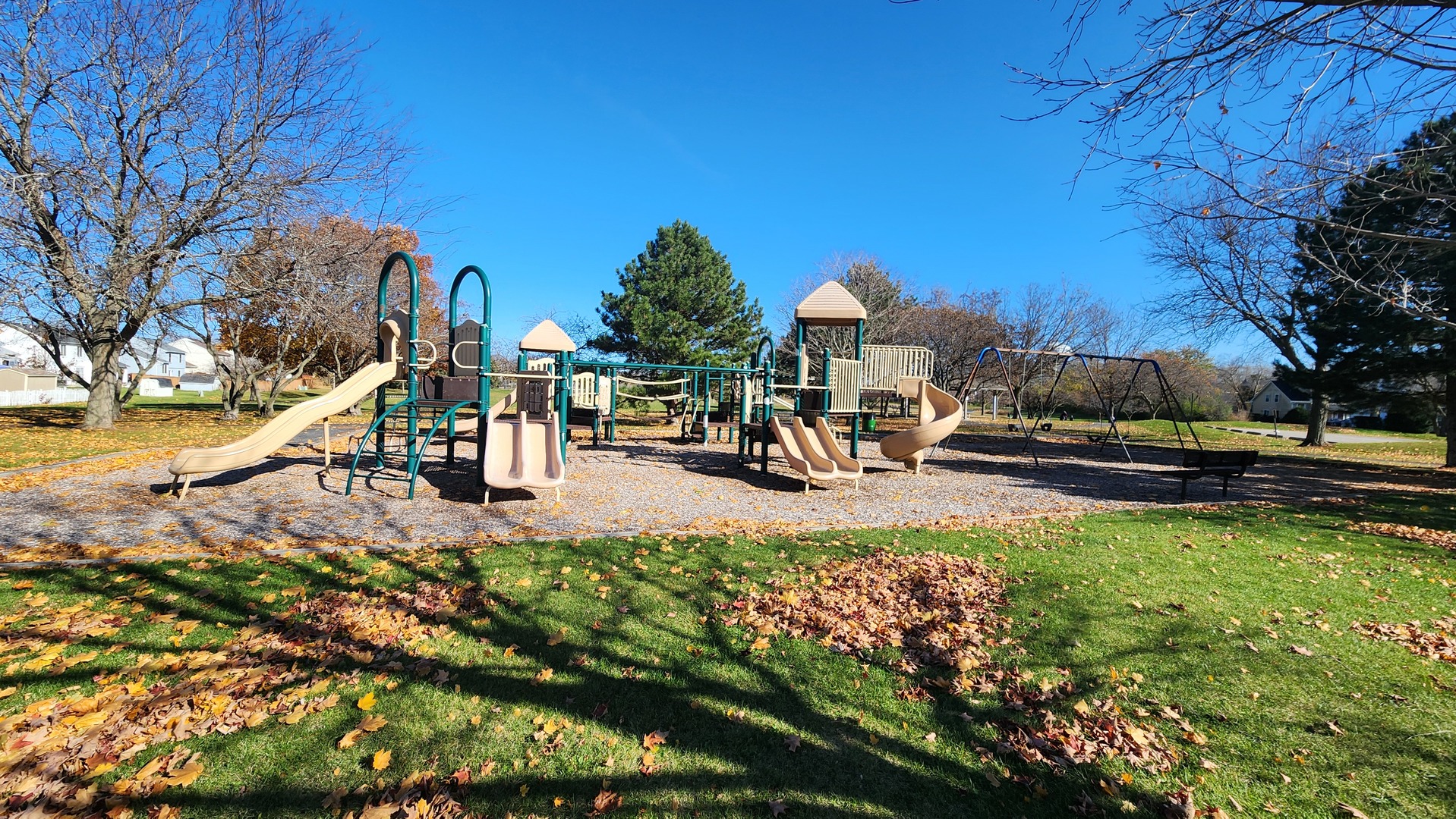 4 Aspen Court, Streamwood, IL 60107