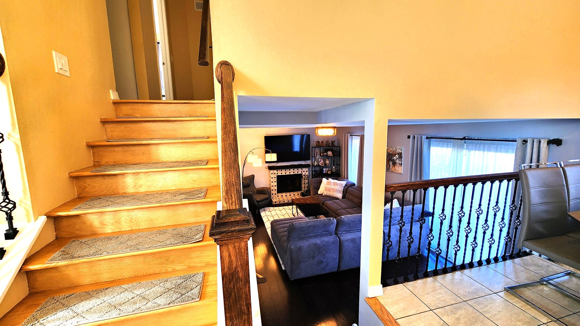 4 Aspen Court, Streamwood, IL 60107