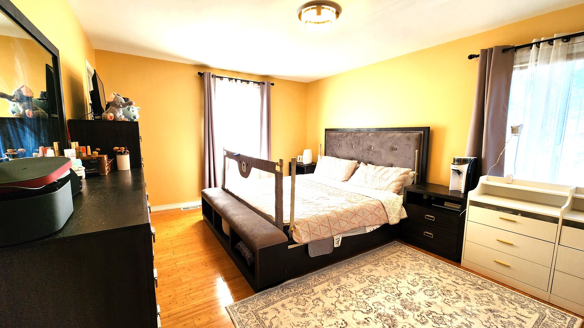 4 Aspen Court, Streamwood, IL 60107