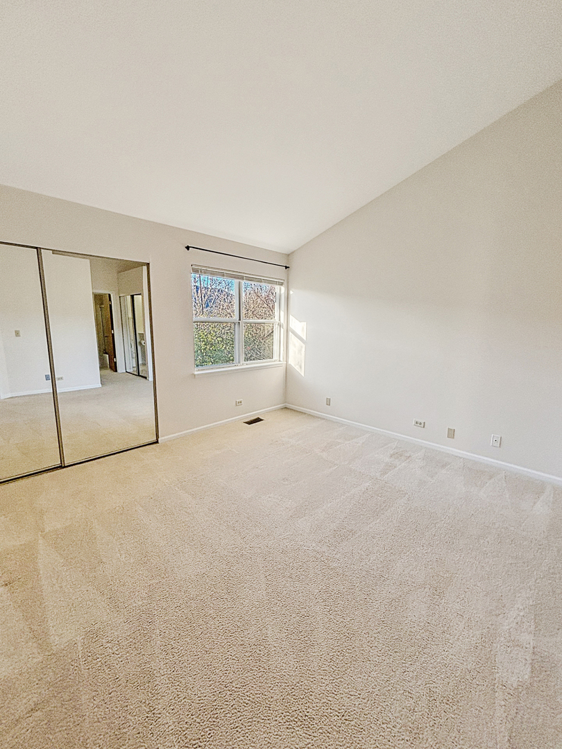 404 W Hamilton Drive, Palatine, IL 60067