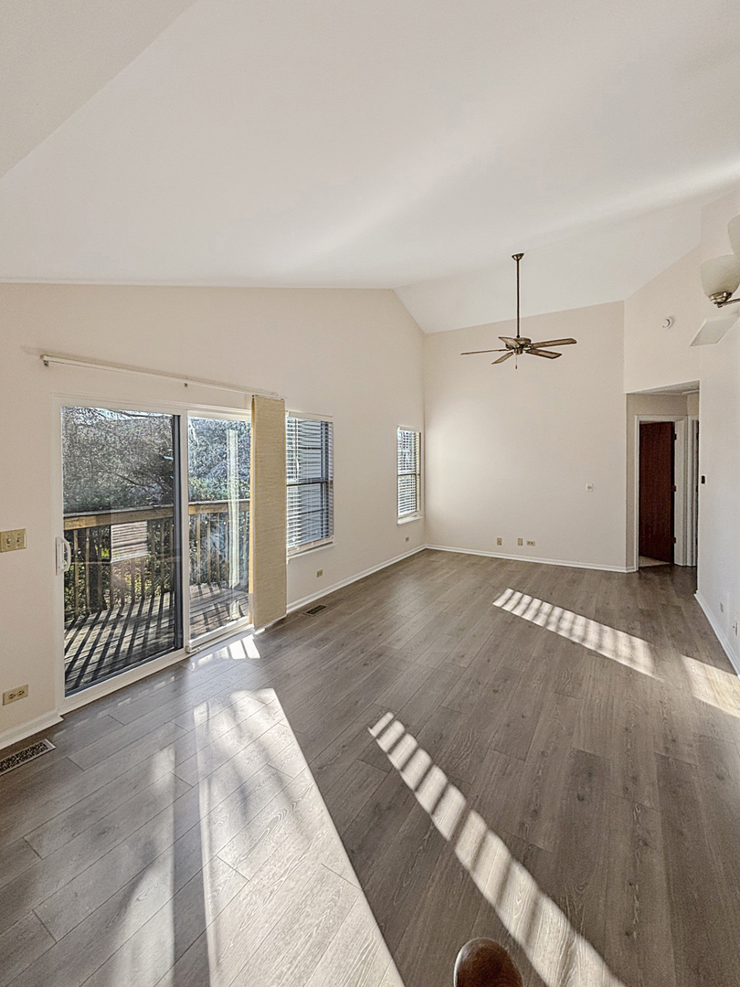 404 W Hamilton Drive, Palatine, IL 60067