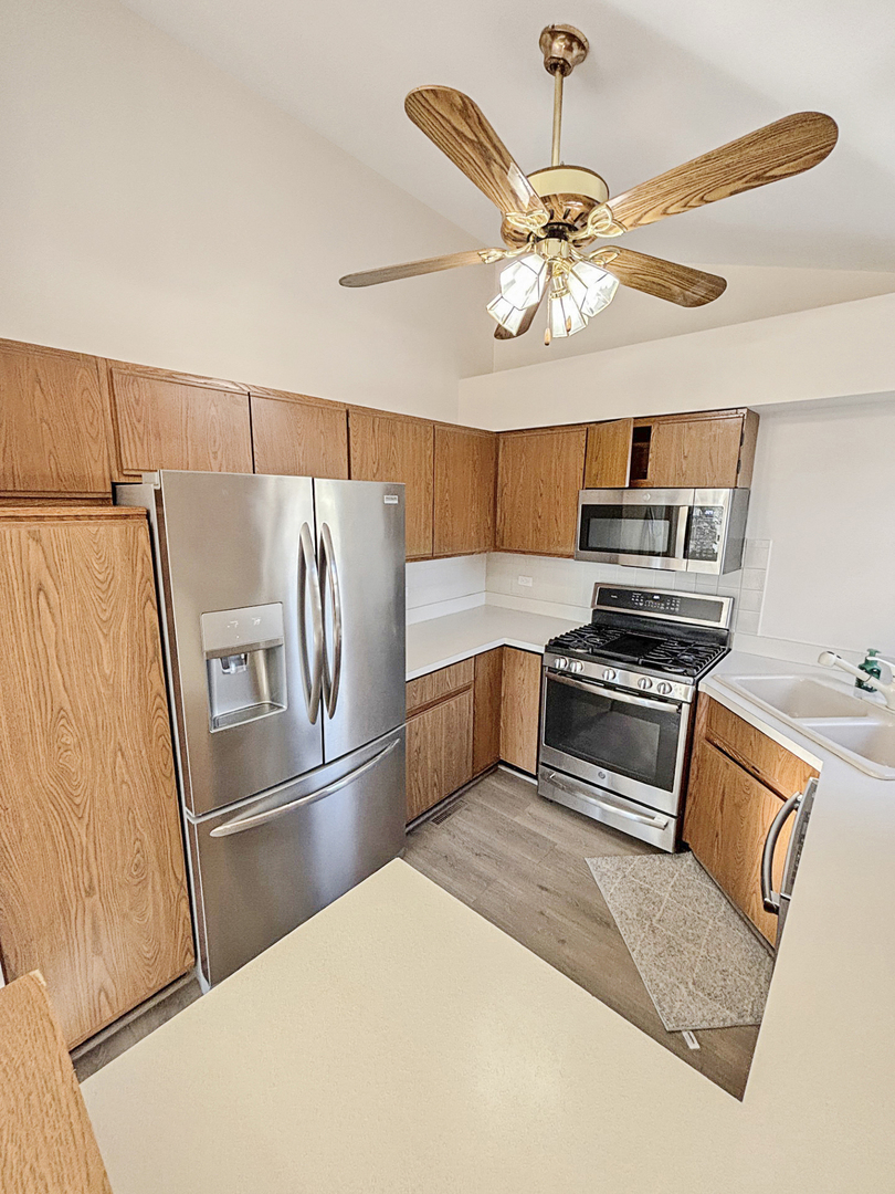 404 W Hamilton Drive, Palatine, IL 60067