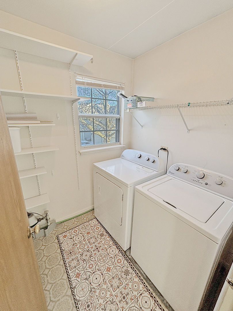 404 W Hamilton Drive, Palatine, IL 60067