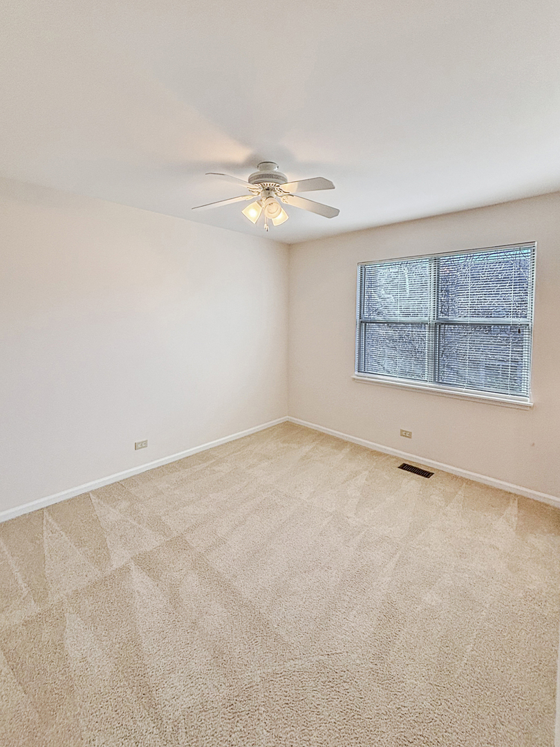 404 W Hamilton Drive, Palatine, IL 60067