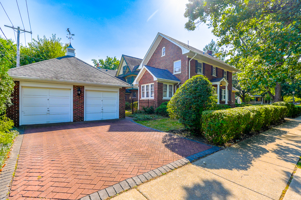 518 W Cossitt Avenue, La Grange, IL 60525