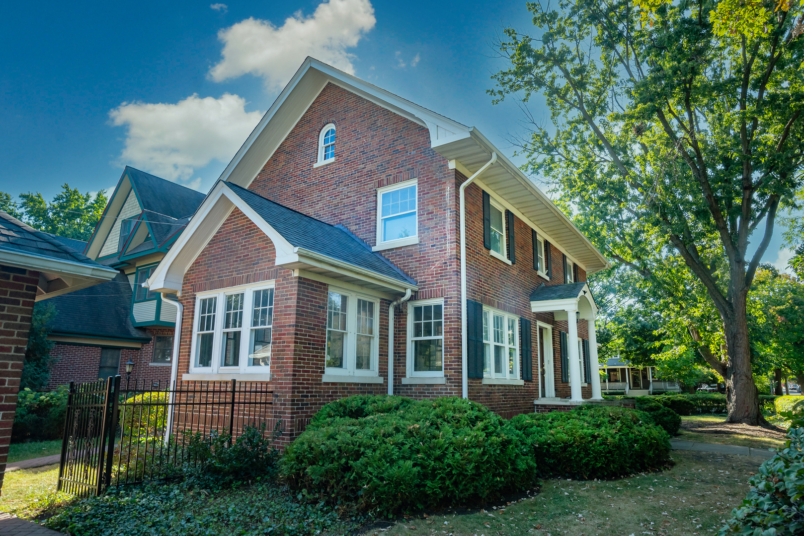 518 W Cossitt Avenue, La Grange, IL 60525