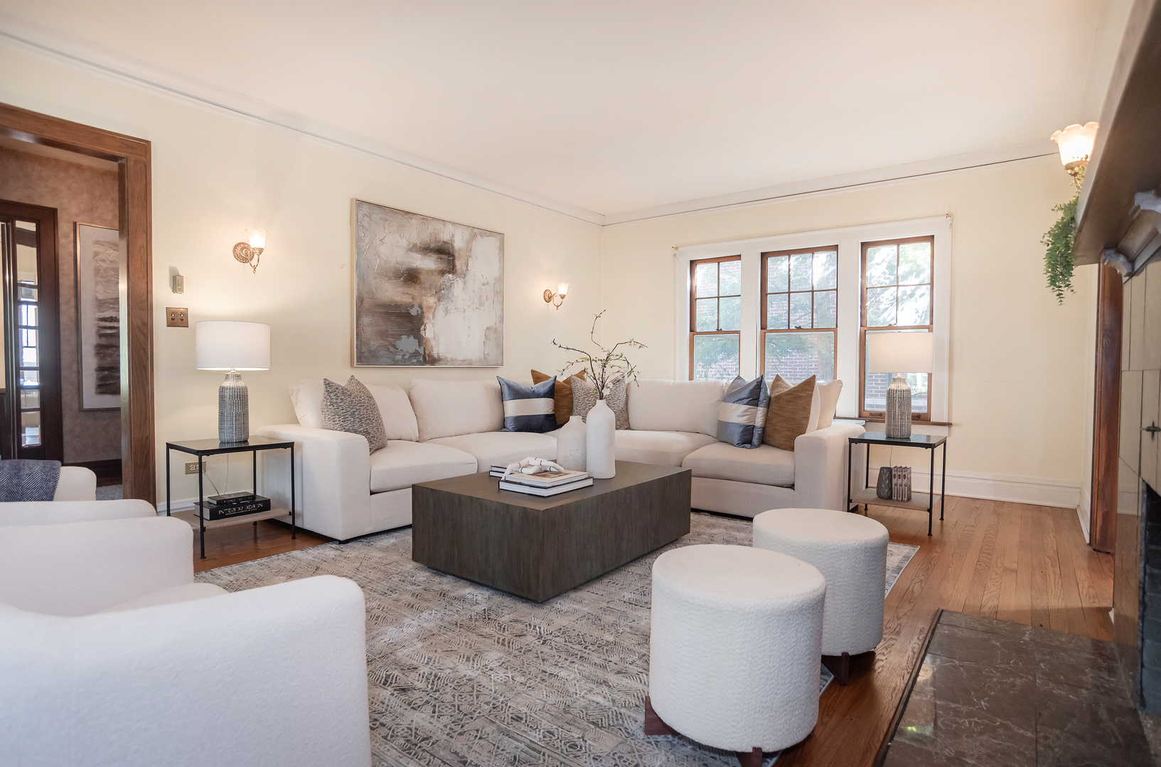 518 W Cossitt Avenue, La Grange, IL 60525