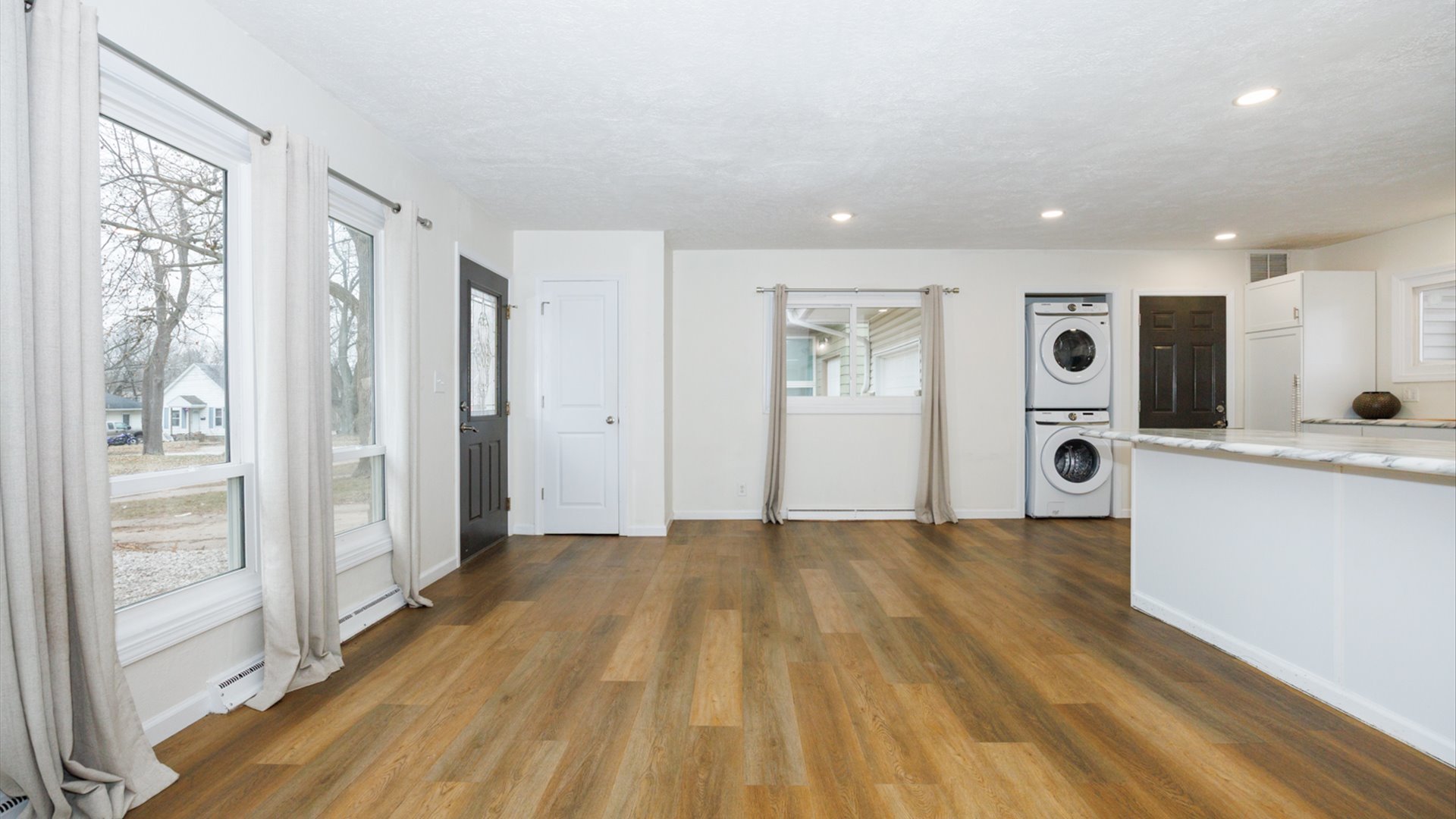 1104 Redwood Avenue, Bloomington, IL 61701