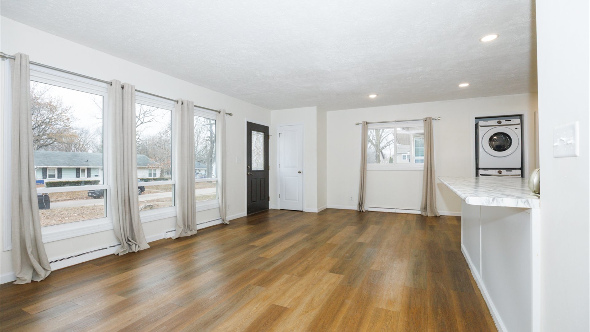 1104 Redwood Avenue, Bloomington, IL 61701