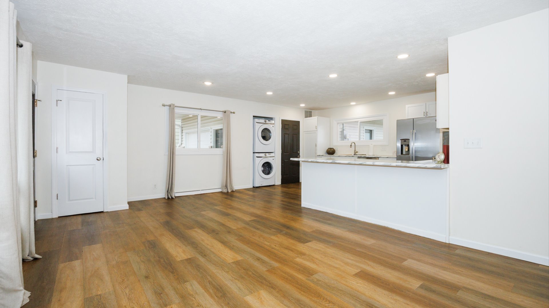 1104 Redwood Avenue, Bloomington, IL 61701