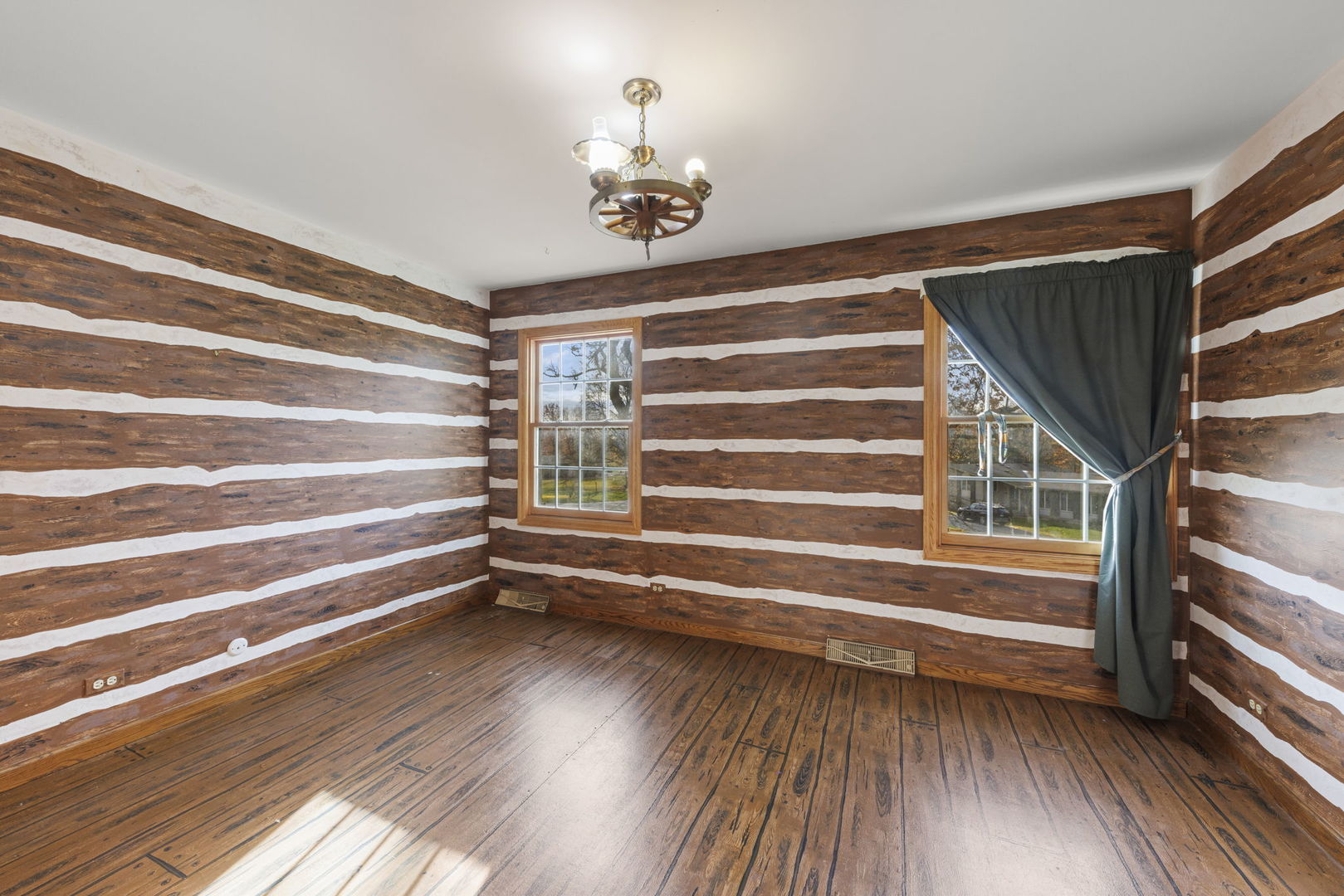 1150 Nottingham Lane, Elgin, IL 60120