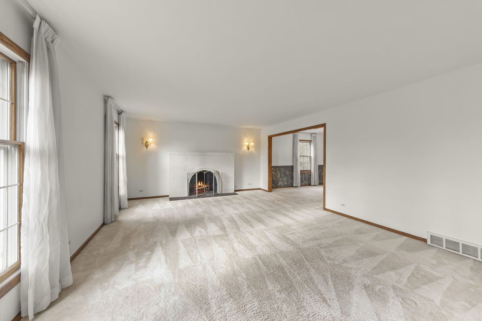 1150 Nottingham Lane, Elgin, IL 60120