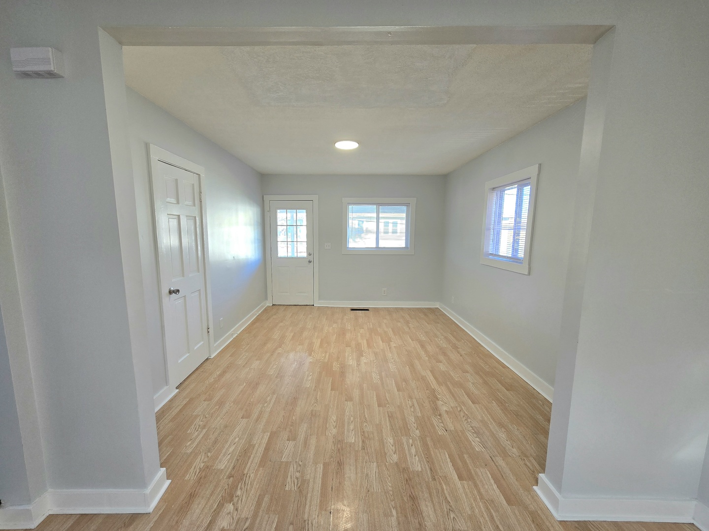 324 Rosewood Avenue, Aurora, IL 60505