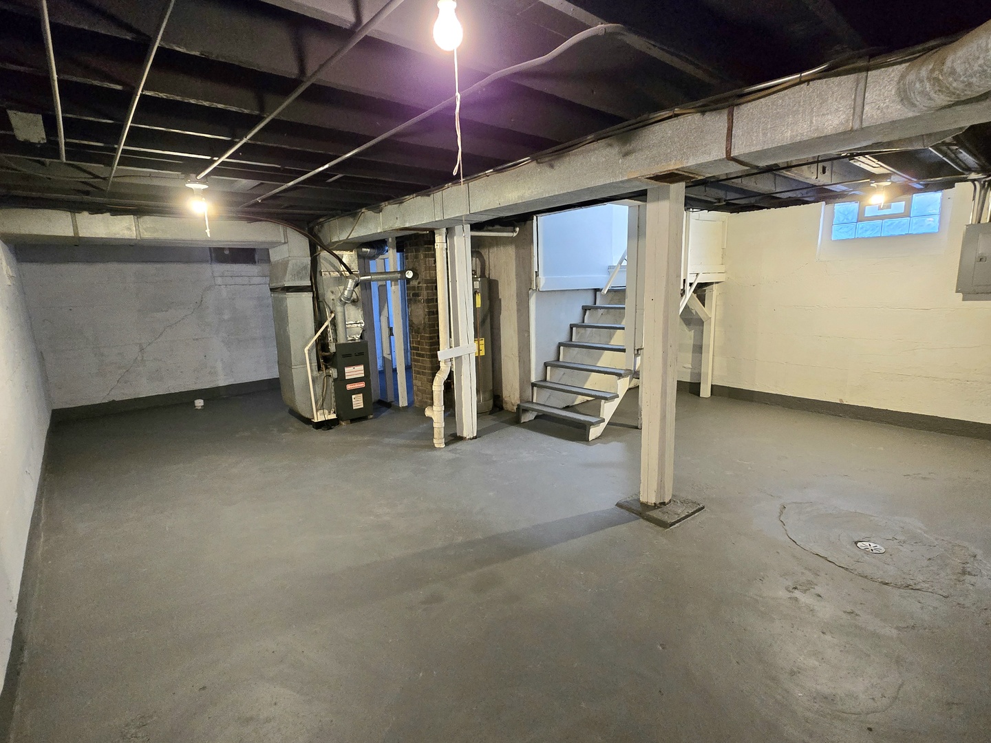 324 Rosewood Avenue, Aurora, IL 60505