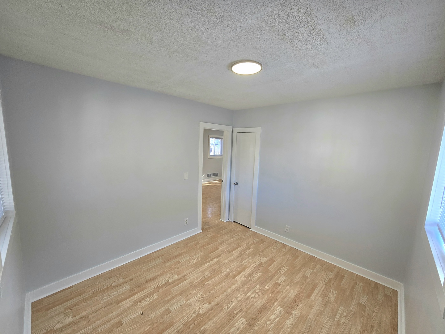 324 Rosewood Avenue, Aurora, IL 60505