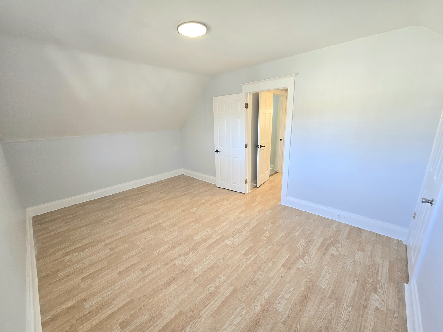 324 Rosewood Avenue, Aurora, IL 60505