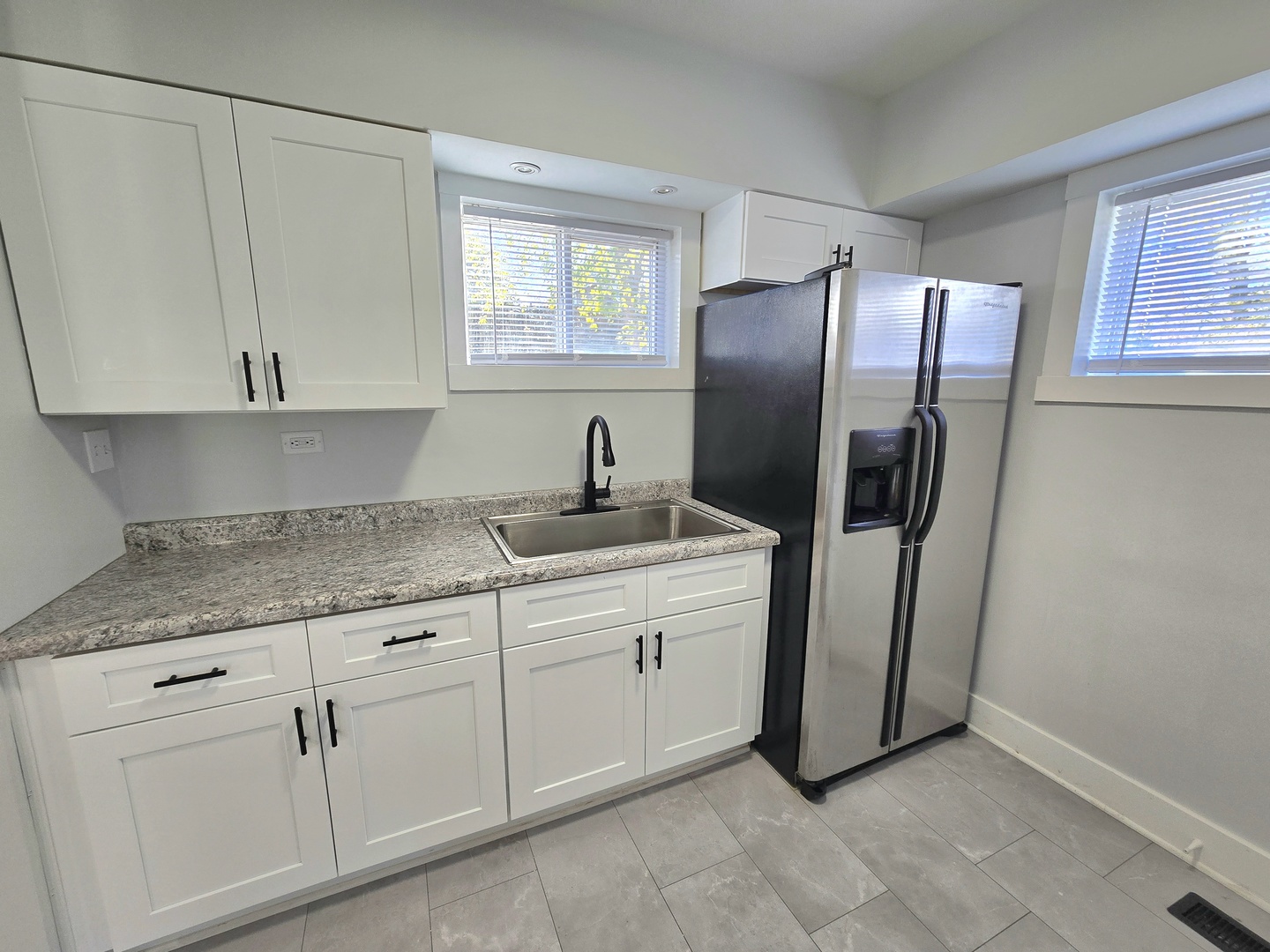 324 Rosewood Avenue, Aurora, IL 60505