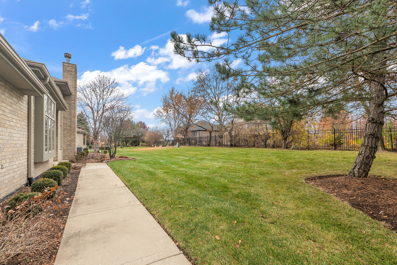 20116 Crystal Lake Way, Frankfort, IL 60423