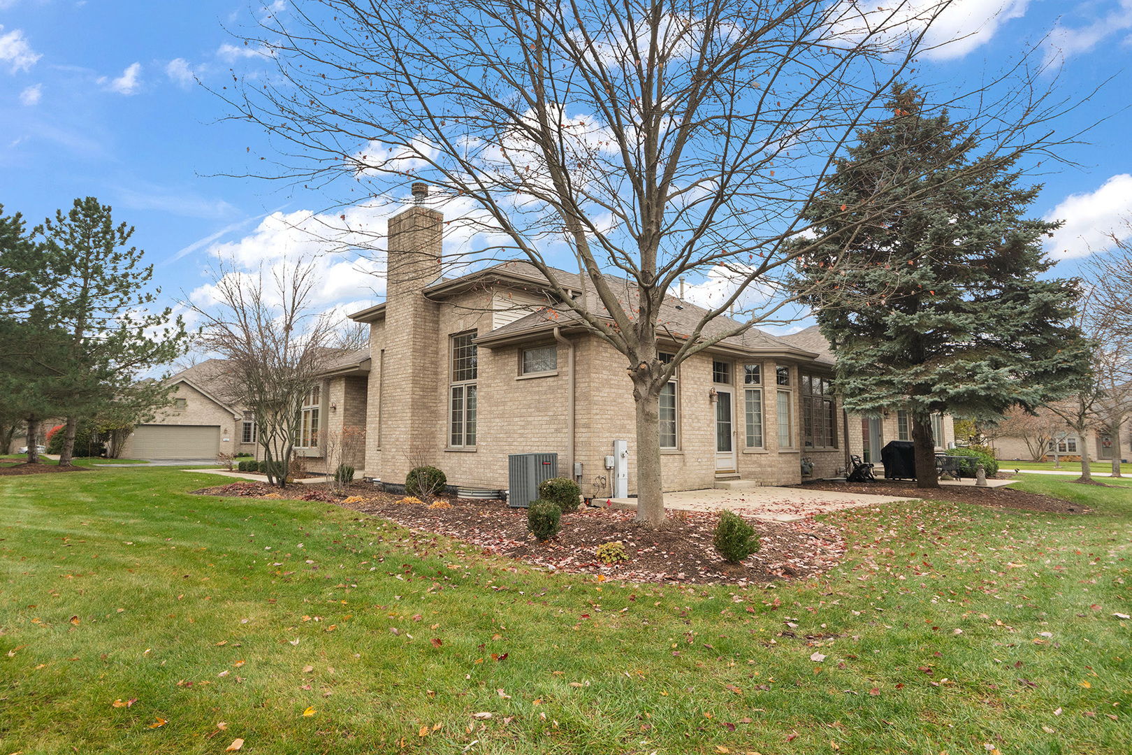20116 Crystal Lake Way, Frankfort, IL 60423
