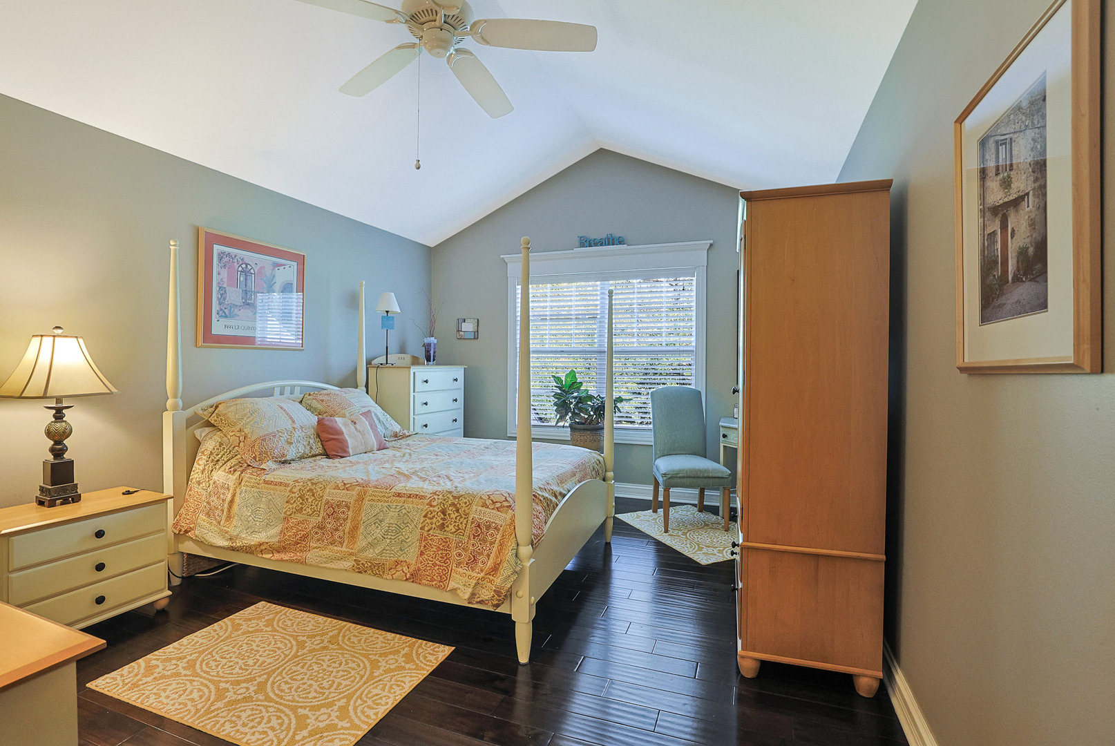 1053 Hummingbird Way, Bartlett, IL 60103