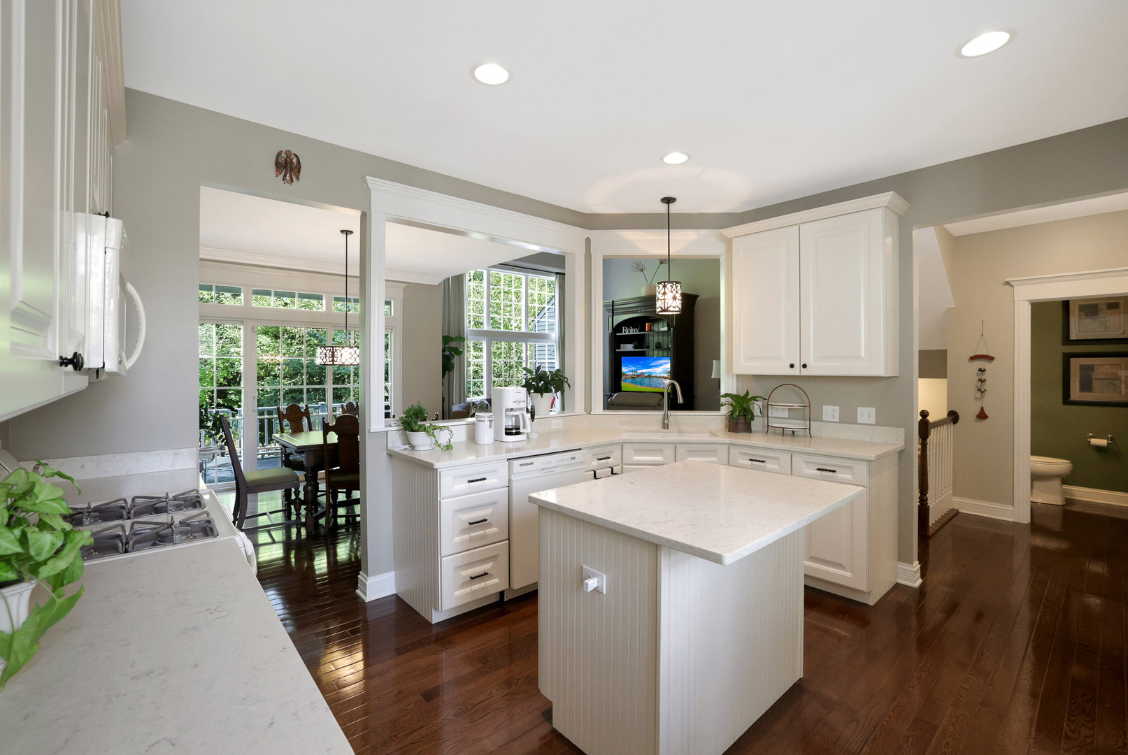 1053 Hummingbird Way, Bartlett, IL 60103