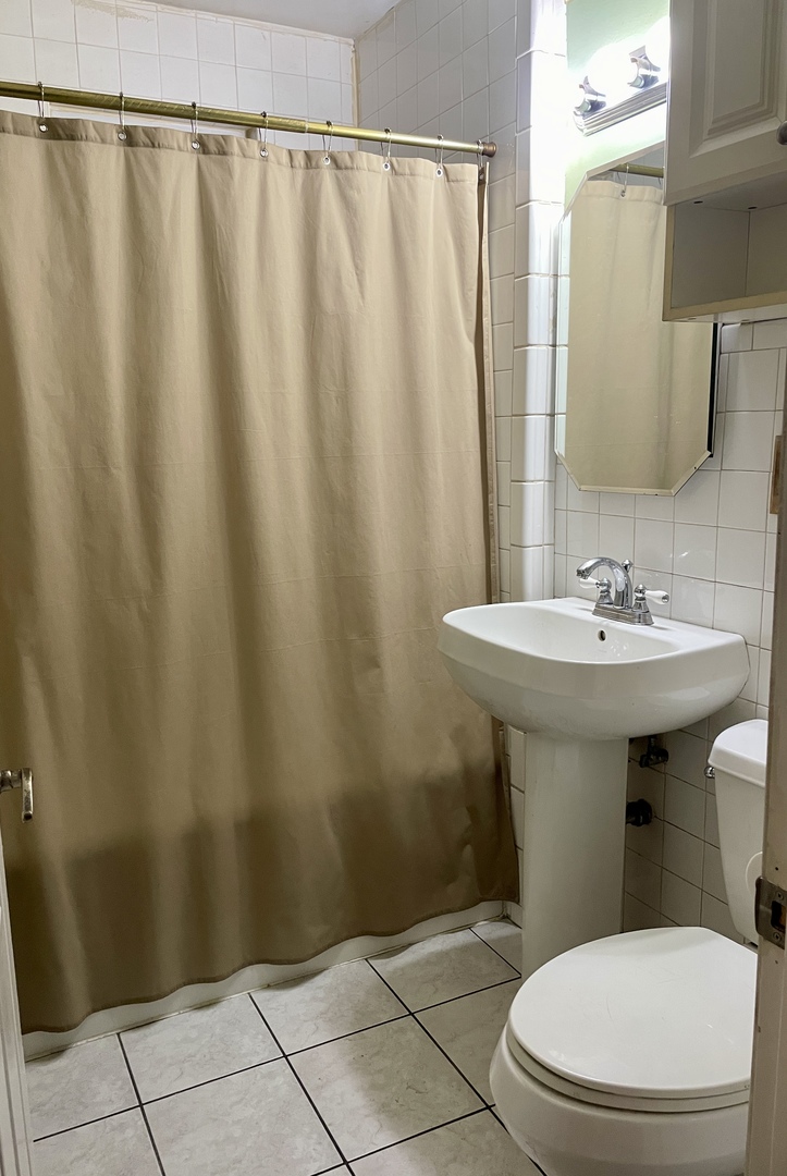 9626 Moody Avenue, Oak Lawn, IL 60453