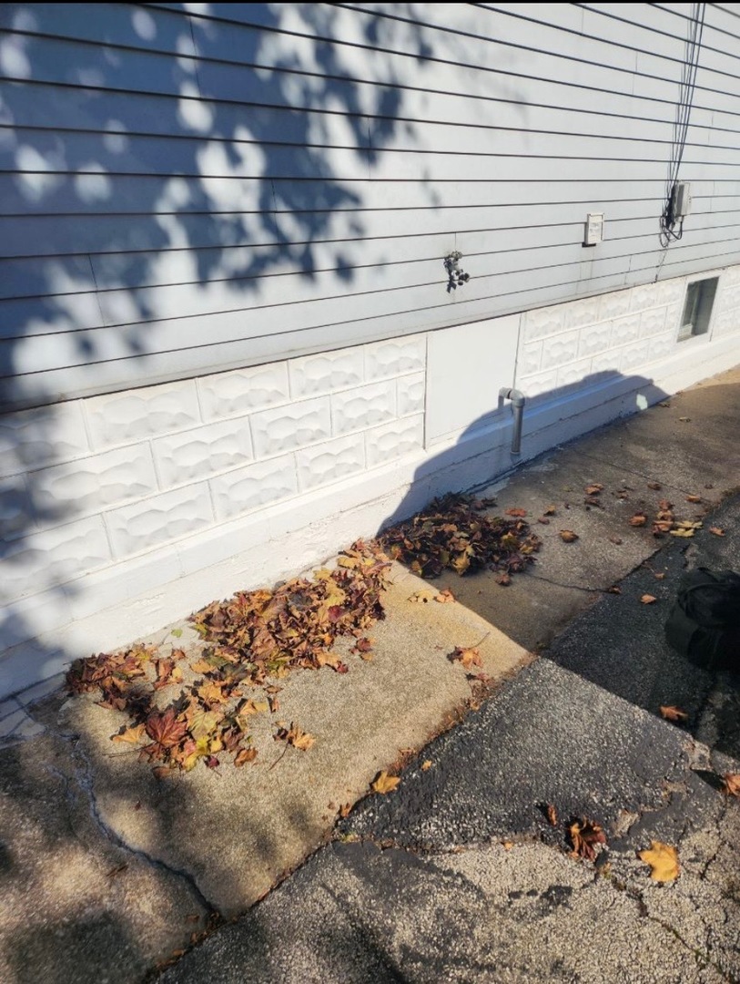 9626 Moody Avenue, Oak Lawn, IL 60453