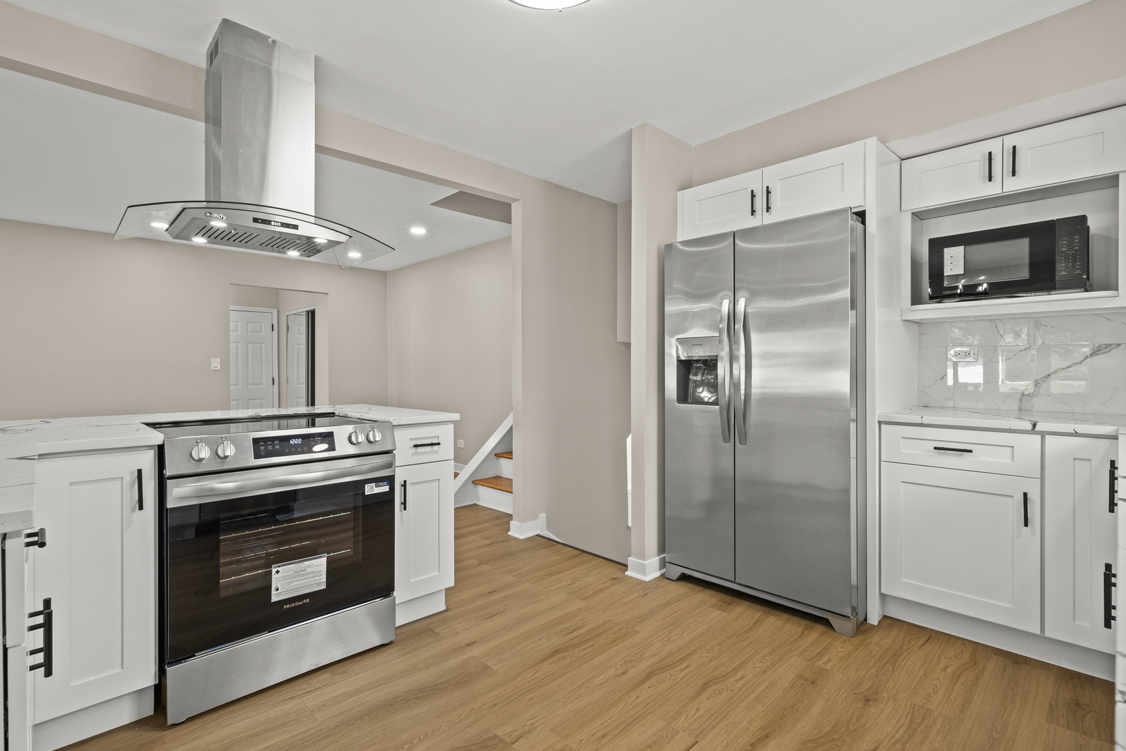 1813 W Pheasant Trail, Mount Prospect, IL 60056