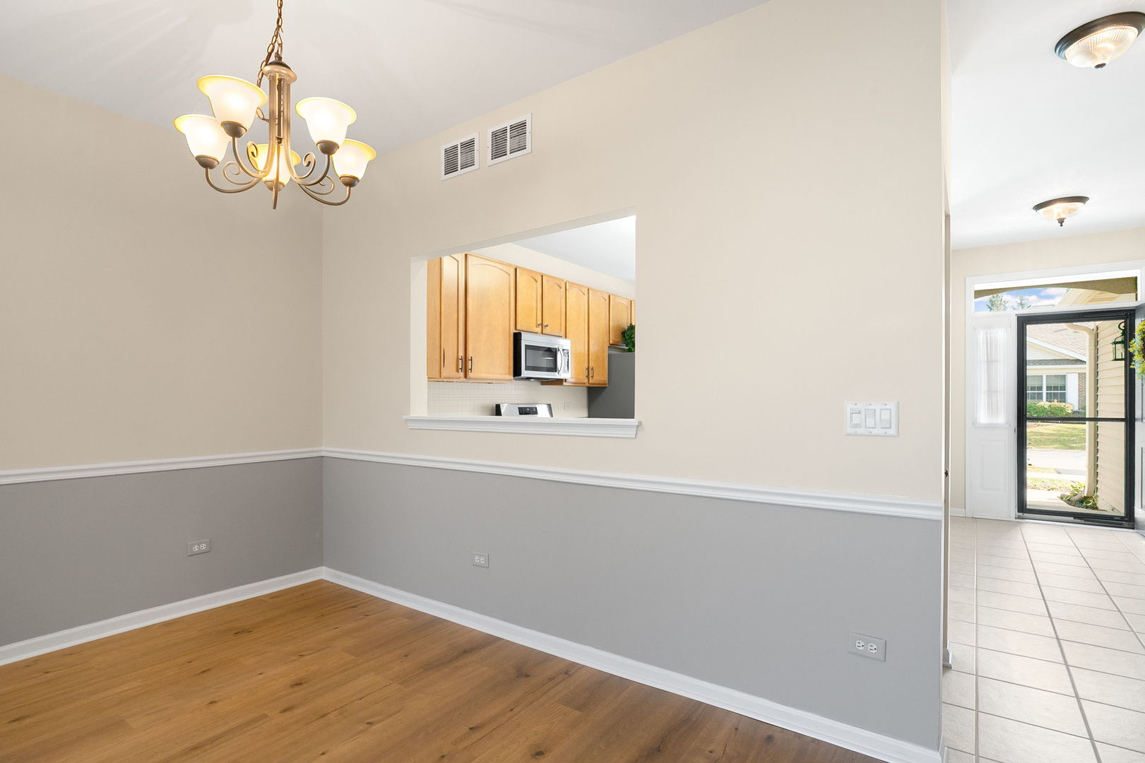 272 Enfield Lane, Grayslake, IL 60030